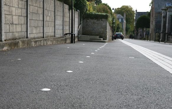 Clavos de pavimento Podotáctiles