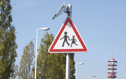 Panneau signalisation lumineux flash dangeux